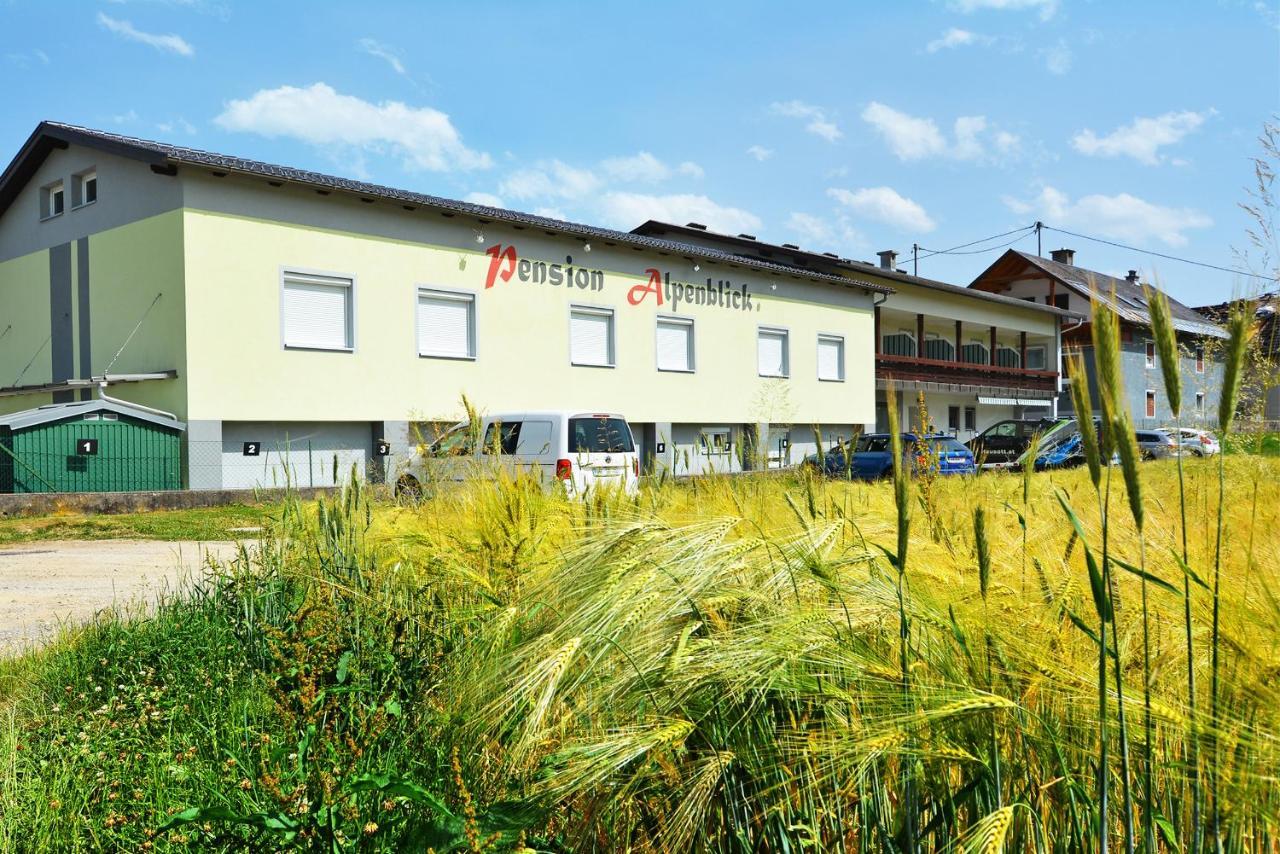Alpenblick - Modernes Und Grosszuegiges Apartment Филах Екстериор снимка